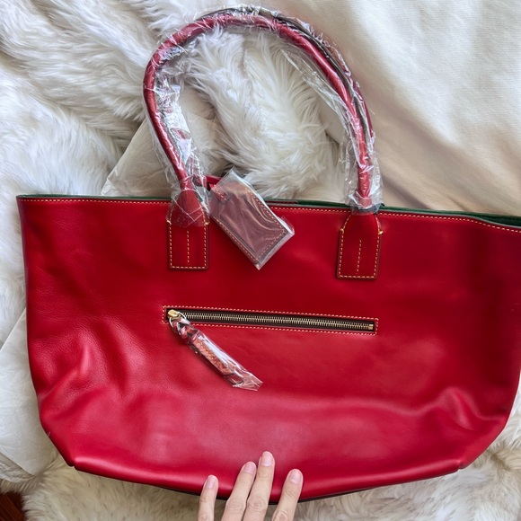 New Dooney and Bourke Red Medium Russell bag - Picture 9 of 11